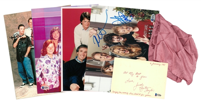 Lot of (5) TV Show Casts Multi Signed Photos With 8 Total Signatures (Beckett)